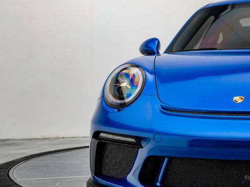 Used 2018 Porsche 911 GT3 RWD image 36