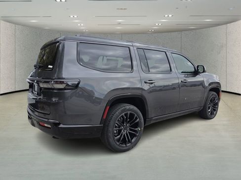 New 2026 Jeep Grand Wagoneer Summit w/ Premium Group III image 4