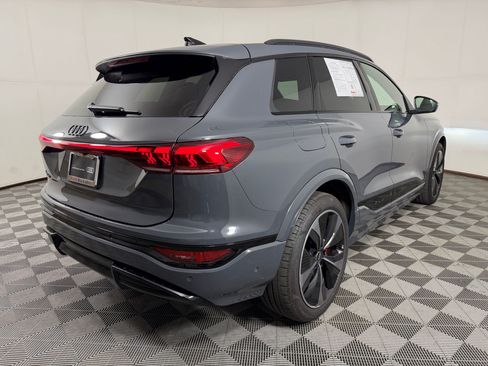 Certified 2025 Audi SQ6 e-tron Prestige w/ Black Edition One AWD/4WD image 9