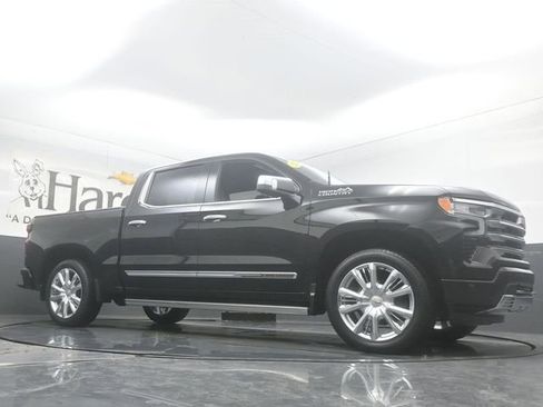 Used 2022 Chevrolet Silverado 1500 High Country AWD/4WD image 2