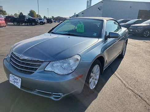 Used 2010 Chrysler Sebring Touring image 1