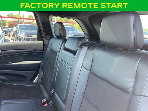 Used 2021 Jeep Grand Cherokee Laredo X AWD/4WD image 9