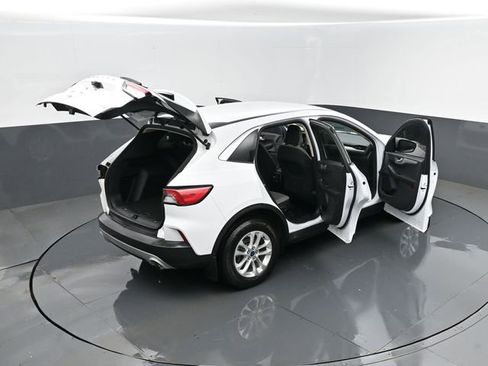 Used 2020 Ford Escape SE image 27