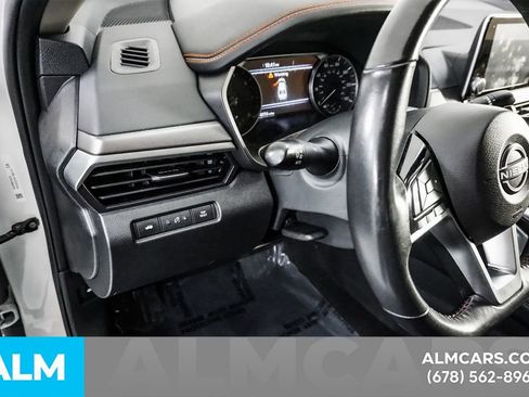 Used 2025 Nissan Altima 2.5 SR FWD image 31