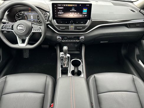 New 2025 Nissan Altima 2.5 SR image 13