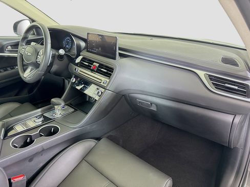 Used 2025 Genesis G70 2.5T image 30