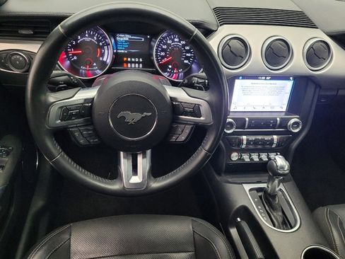 Used 2019 Ford Mustang Premium RWD image 22