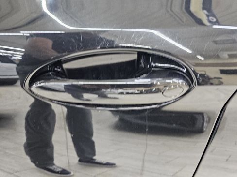 Used 2019 BMW 530e w/ Premium Package image 13