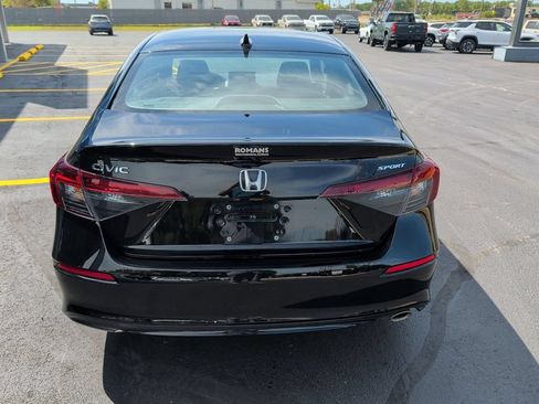 Used 2025 Honda Civic Sport image 5