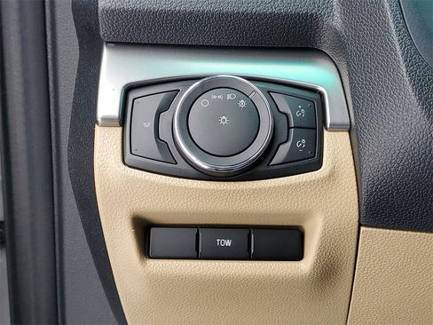 Used 2016 Ford Explorer 4WD image 17