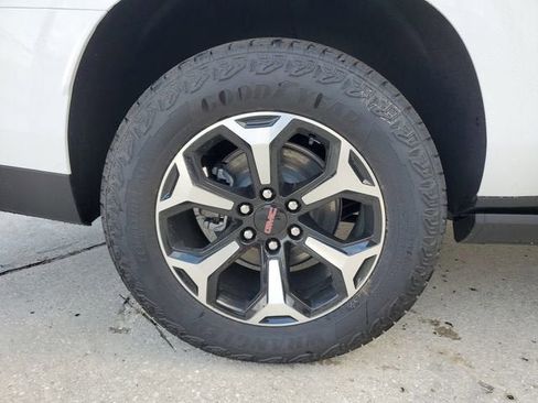 New 2026 GMC Yukon XL AT4 image 6