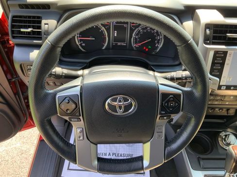Used 2024 Toyota 4Runner Limited AWD/4WD image 20