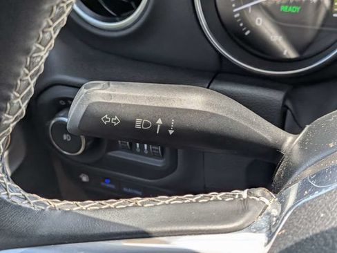 Used 2022 Jeep Wrangler Unlimited Sahara AWD/4WD image 24
