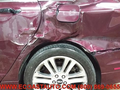 Used 2013 Lincoln MKZ image 19