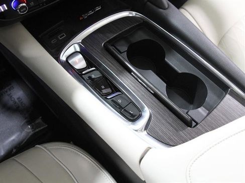 Used 2022 Buick Enclave Avenir w/ Avenir Technology Package image 17