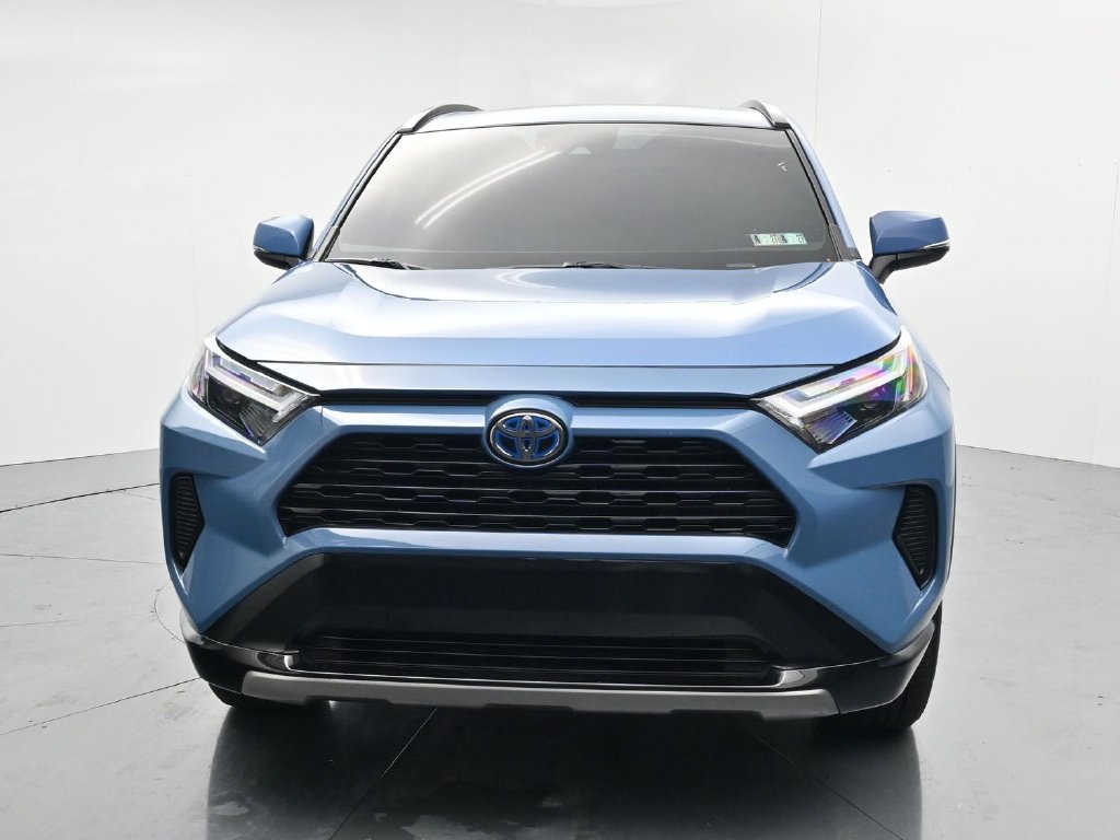 Used 2024 Toyota RAV4 SE w/ Convenience Package AWD/4WD image 3