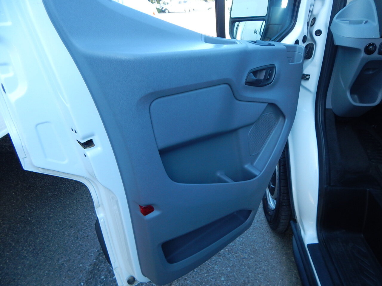 Used 2018 Ford Transit 350 XL RWD image 19