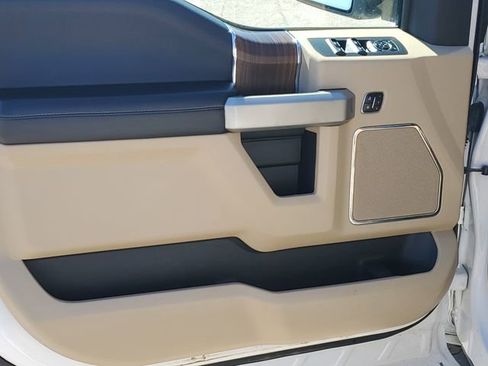 Used 2016 Ford F150 Lariat w/ Equipment Group 502A Luxury AWD/4WD image 22