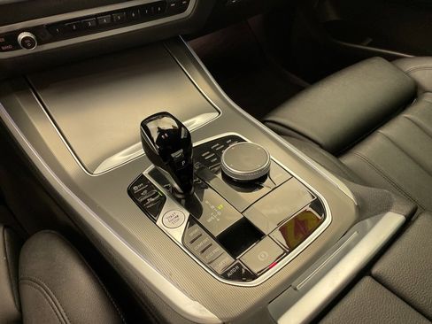 Used 2022 BMW X5 sDrive40i w/ Parking Assistance Package image 18
