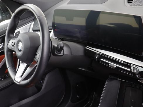 Certified 2025 BMW X1 xDrive28i w/ Technology Package image 22