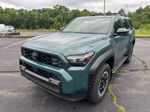 New 2026 Toyota 4Runner TRD Off-Road Premium AWD/4WD image 7