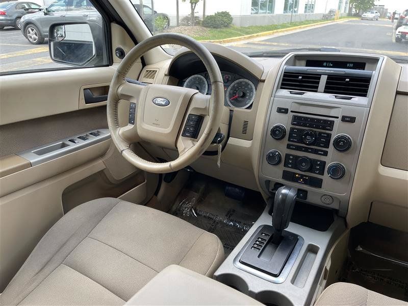 Used 2010 Ford Escape XLT FWD image 28