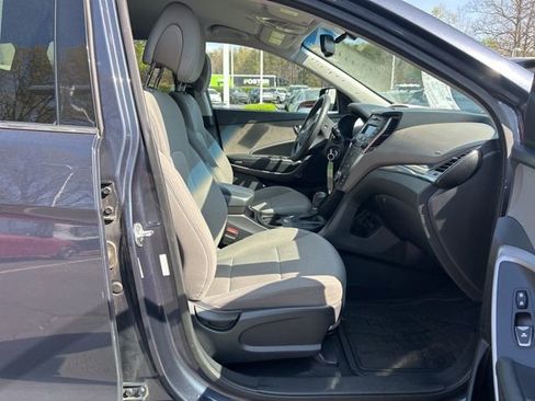 Used 2016 Hyundai Santa Fe Sport image 16