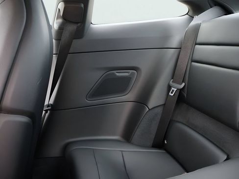 Certified 2025 Porsche 911 Carrera RWD image 19