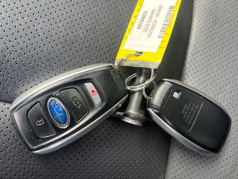 Used 2022 Subaru Outback Limited image 29
