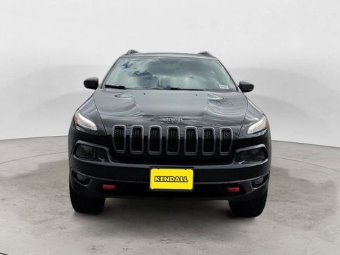 Used 2018 Jeep Cherokee Trailhawk w/ Cold Weather Group image 8