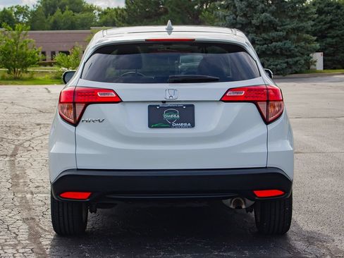 Used 2017 Honda HR-V EX image 8