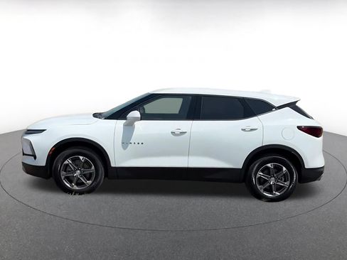 Used 2025 Chevrolet Blazer LT FWD image 7