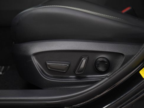 Used 2025 Toyota Prius AWD image 21