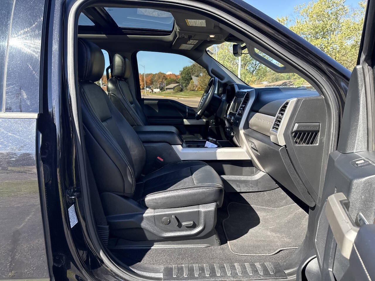Used 2020 Ford F350 Lariat AWD/4WD image 31