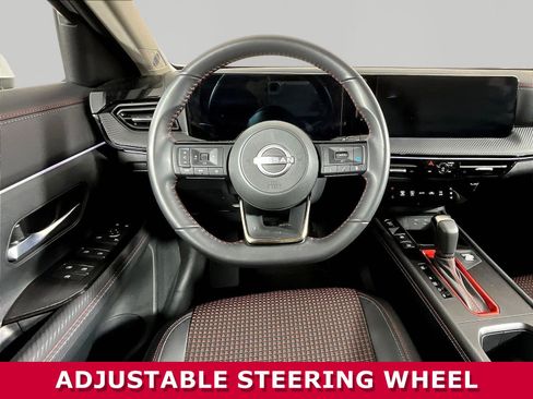 Used 2025 Nissan Kicks SR FWD image 8