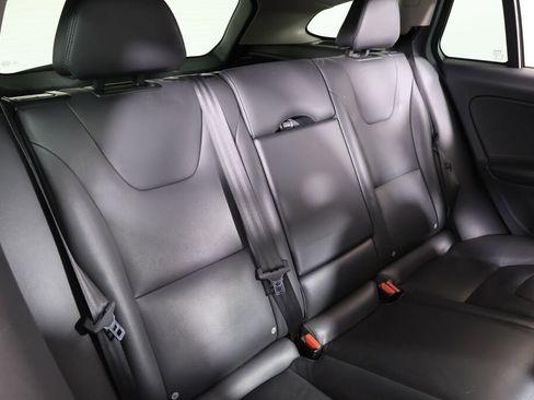 Used 2015 Volvo V60 T5 Premier image 20