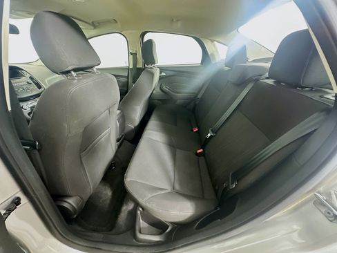 Used 2016 Ford Focus SE FWD image 26