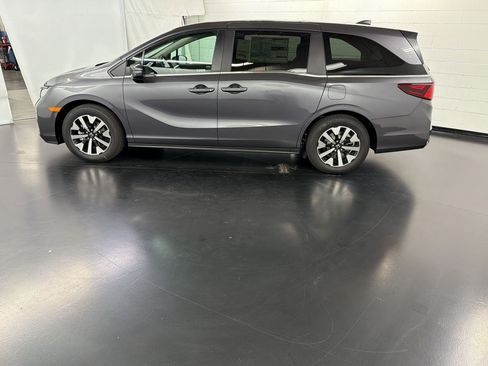 New 2026 Honda Odyssey EX-L image 2