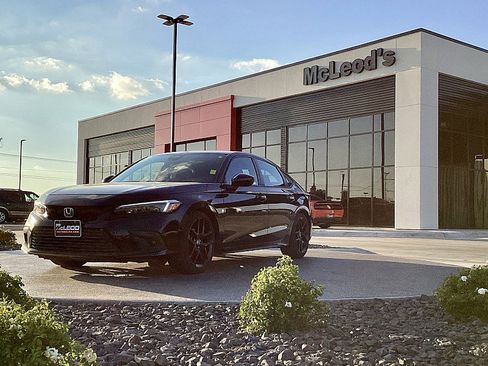 Used 2023 Honda Civic Sport image 1