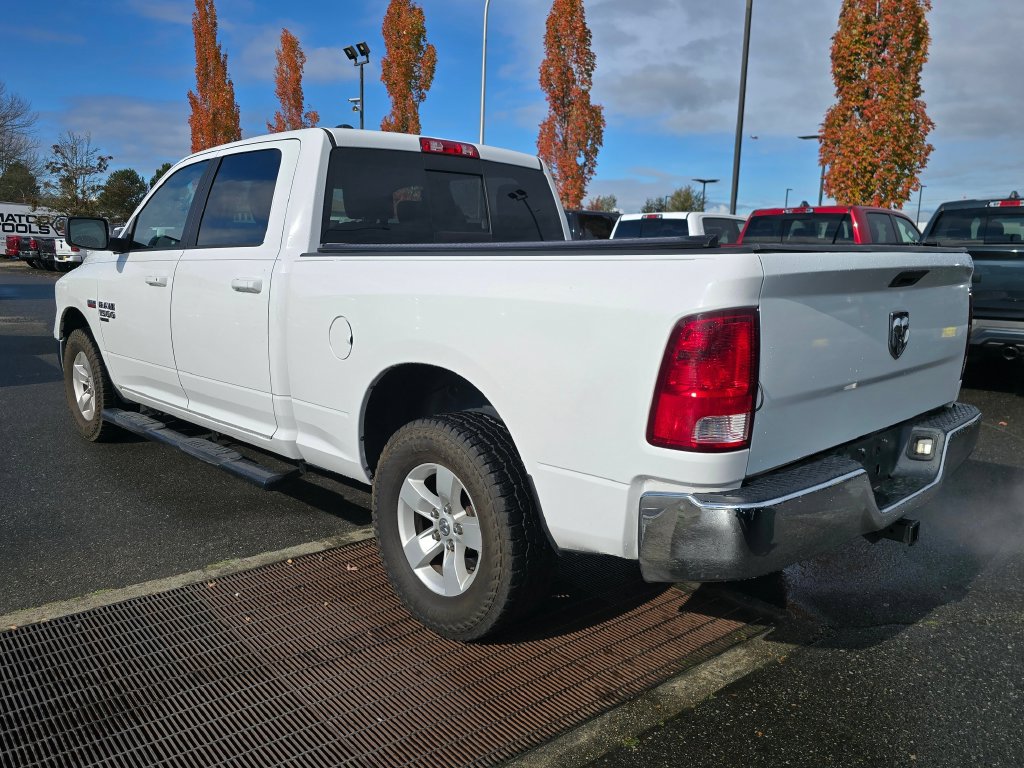 Used 2019 RAM 1500 Classic SLT AWD/4WD image 3
