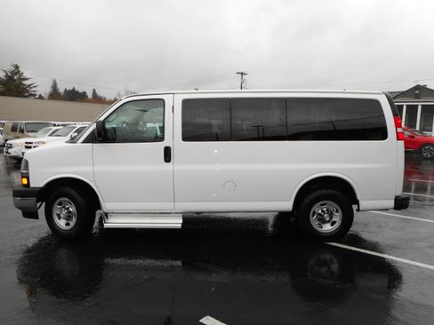 Used 2017 Chevrolet Express 3500 LT w/ LT Preferred Equipment Group image 2