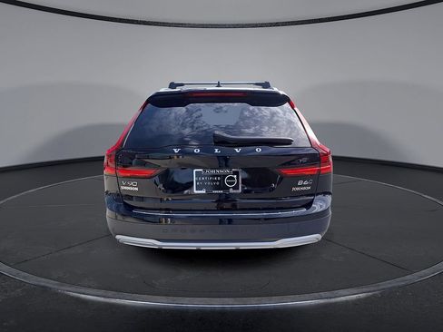 Certified 2024 Volvo V90 B6 Cross Country Plus w/ Protection Package Premier AWD/4WD image 7