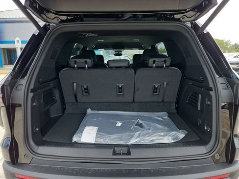 New 2026 Chevrolet Traverse LT w/ Driver Confidence Package FWD image 6