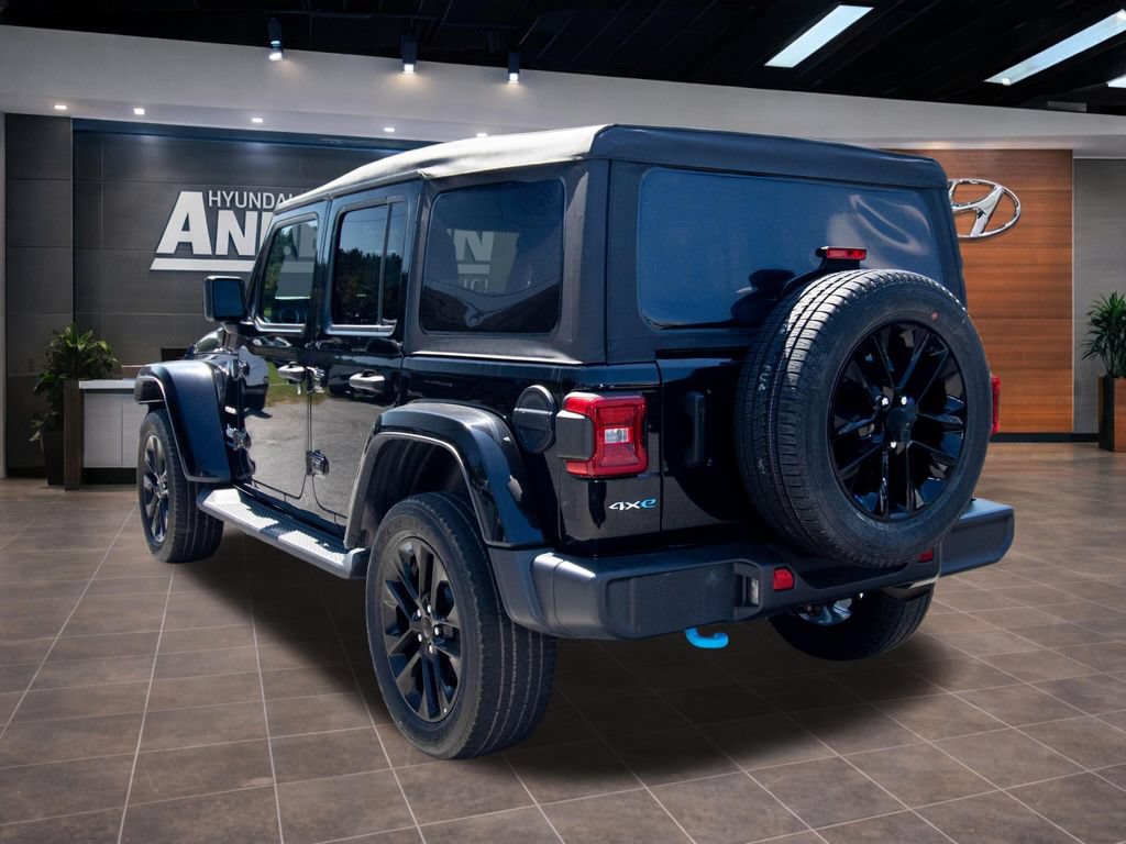 Used 2023 Jeep Wrangler Unlimited Sahara AWD/4WD image 11