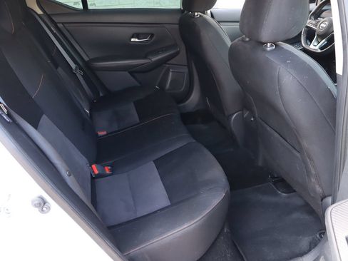 Used 2022 Nissan Sentra SR w/ Electronics Package FWD image 17