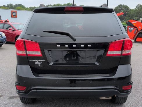 Used 2019 Dodge Journey SE FWD image 4