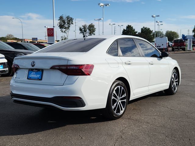 Used 2024 Volkswagen Jetta Sport FWD image 3