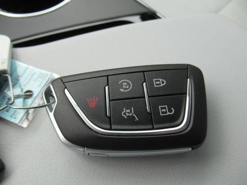 Certified 2024 Cadillac Lyriq Luxury RWD image 30