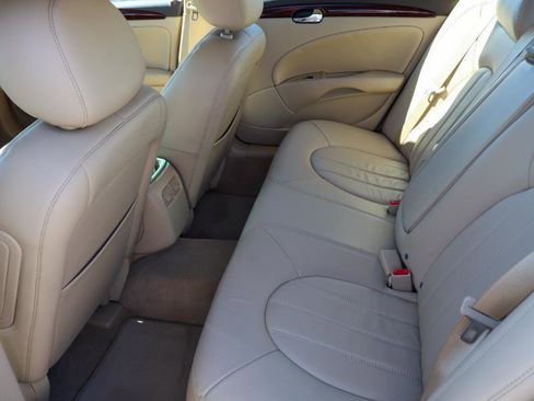 Used 2011 Buick Lucerne CXL image 10