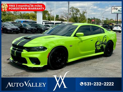 Used 2019 Dodge Charger Scat Pack RWD image 3